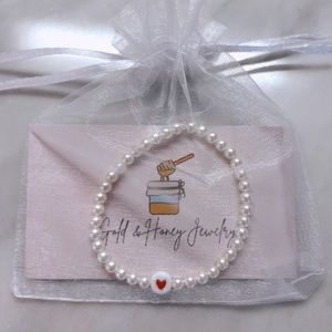 Pearl & heart 4 mm stackable bracelet from Gold and Honey jewelry